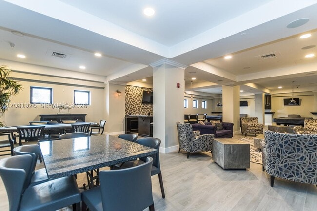 Building Photo - 2501 S Ocean Dr