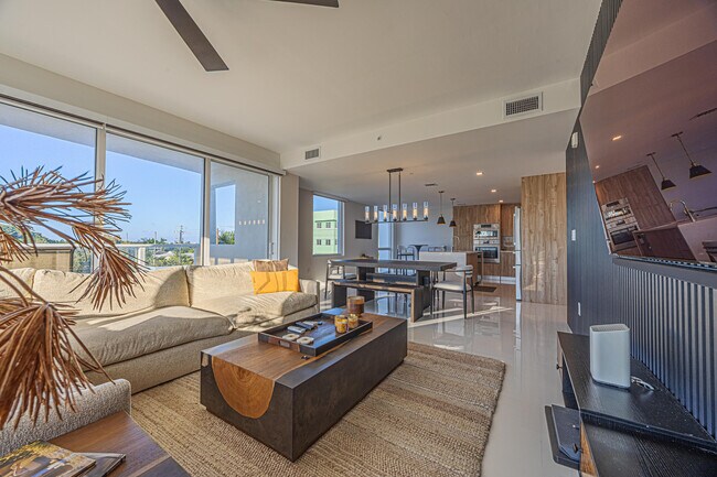 Building Photo - 117 Lake Ave