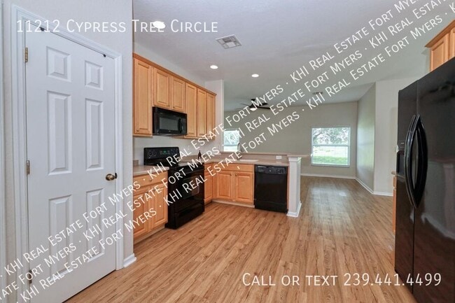Building Photo - 11212 Cypress Tree Cir