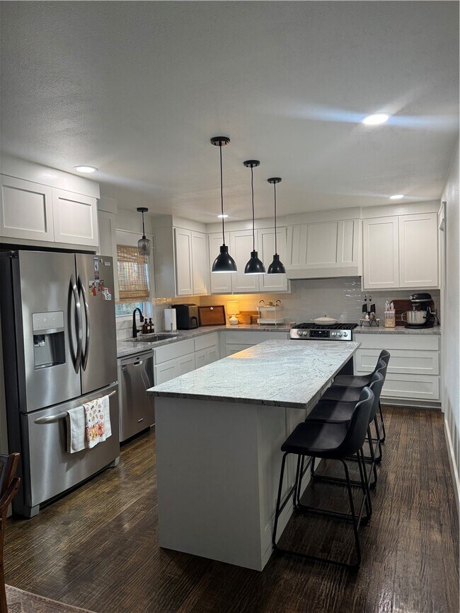 Building Photo - 101 Fox Glove Ln