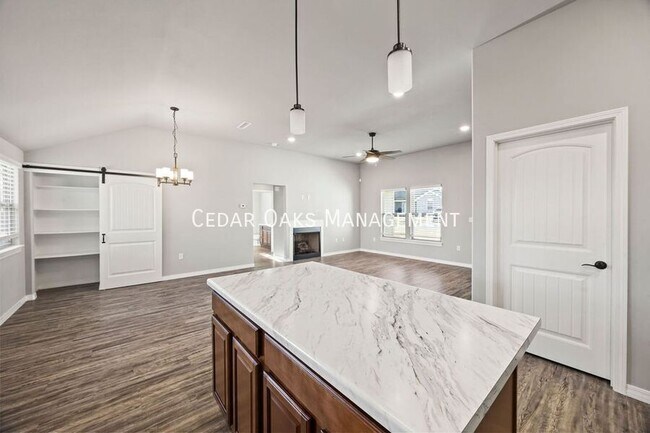 Building Photo - 26 Hillswick Ln