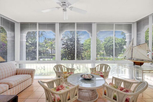 Building Photo - 511 29th St