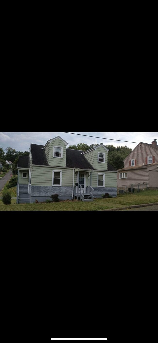 Building Photo - 801 Duff Ave