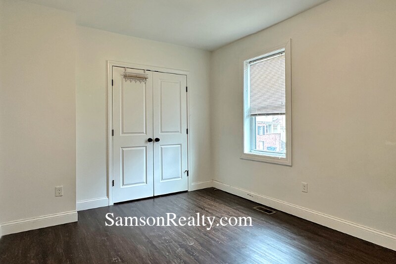 Building Photo - 15 E Transit St