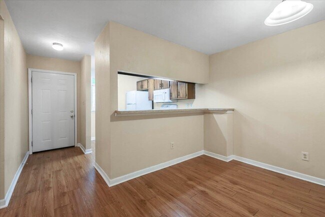 Building Photo - 3208 Ginger Dr