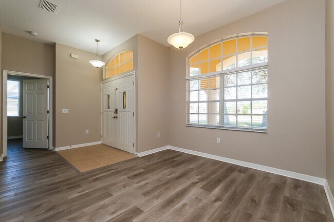 Building Photo - 3347 Bayshore Ct