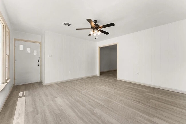 Building Photo - 1814 S 5th St