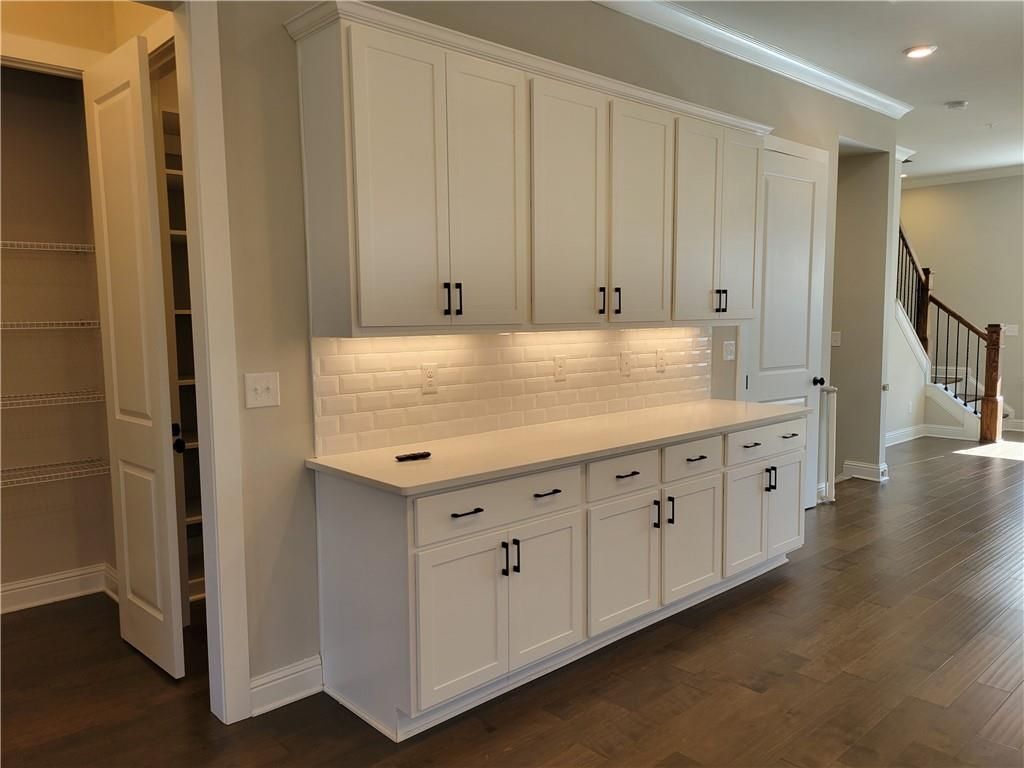 Building Photo - 222 Napa