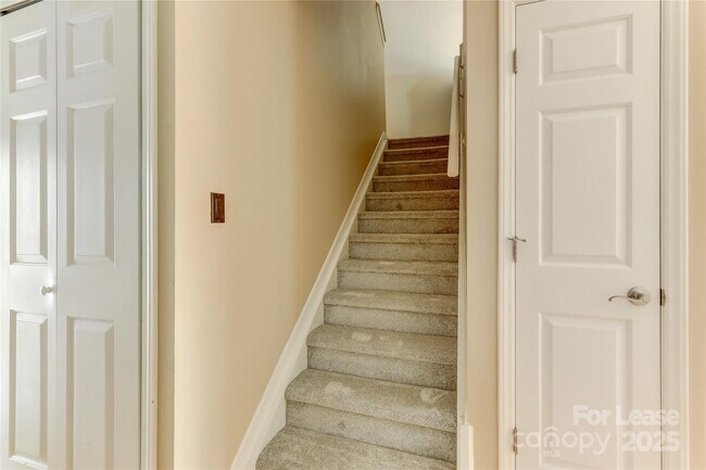 Building Photo - 501 Olmsted Park Pl