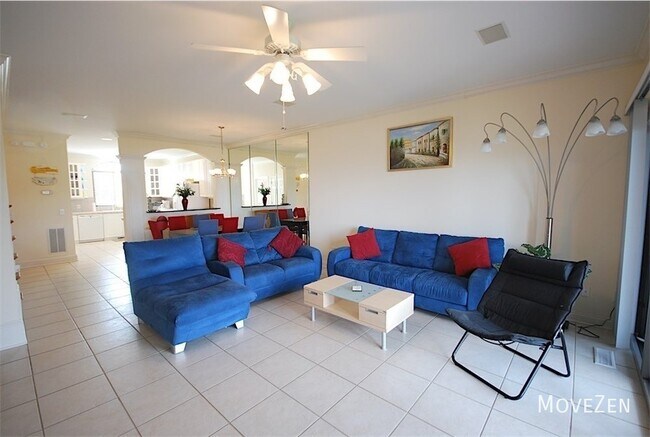 Building Photo - 111 Spencer Farlow Dr-