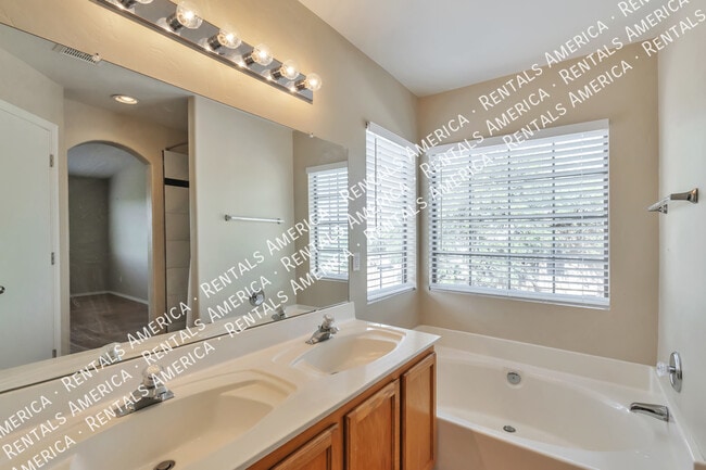 Building Photo - 1097 S Desert Senna Loop