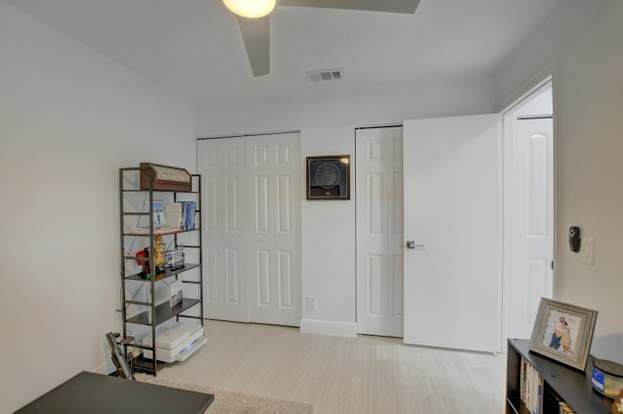 Building Photo - 6553 Via Regina