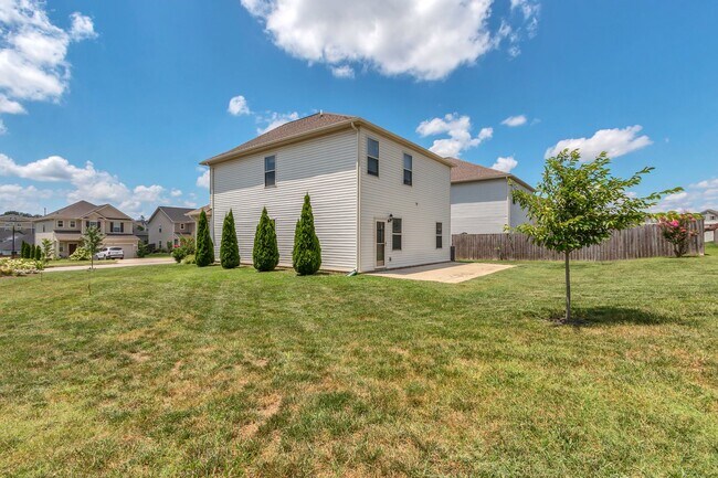 Building Photo - 1051 Lonergan Cir