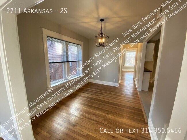 Building Photo - 2711 Arkansas-2S