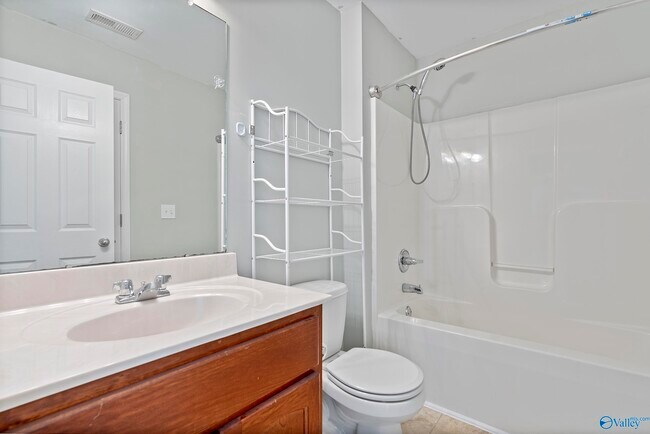 Building Photo - 171 Ranier St