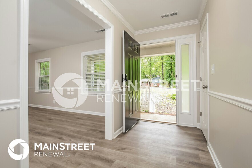 Building Photo - 237 Creekwood Dr