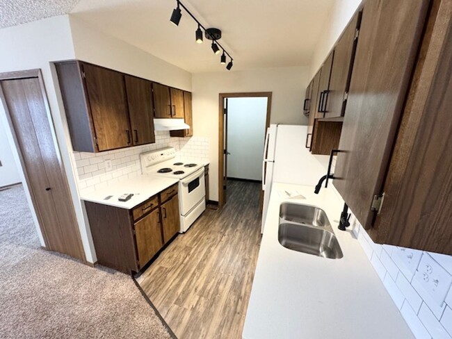 Building Photo - Discover Your New Home: 1-Bedroom, 1-Bathr...