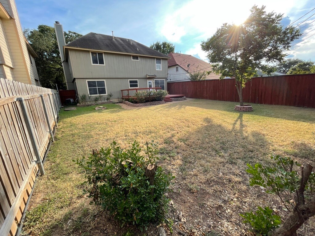 Building Photo - 4106 Cortina Dr