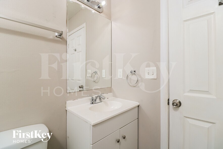 Building Photo - 5134 Abington Rd