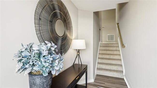 Building Photo - 764 Olivia St