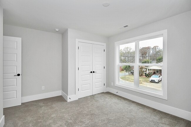 Building Photo - 2957 Ross Ave