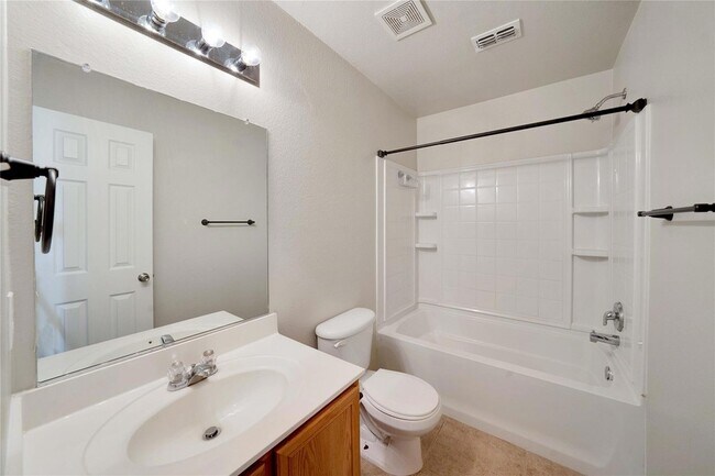 Building Photo - 716 Preston Dr