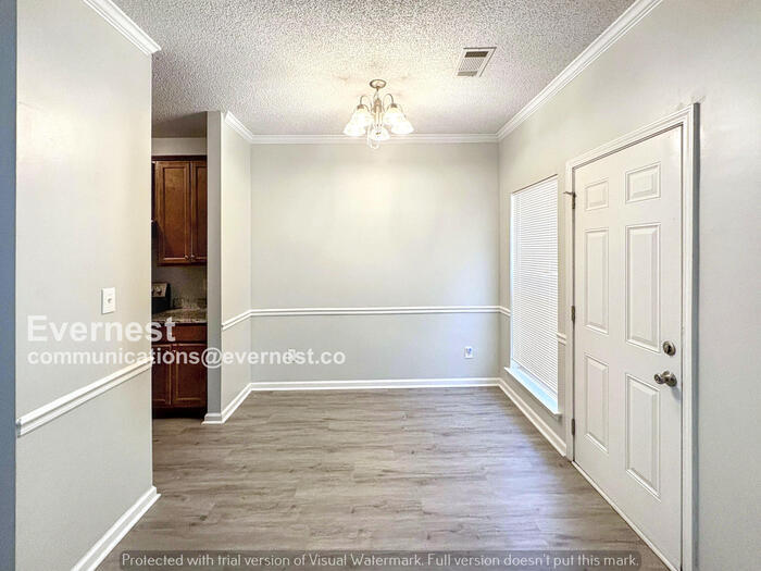 Building Photo - 223 Shenandoah Dr