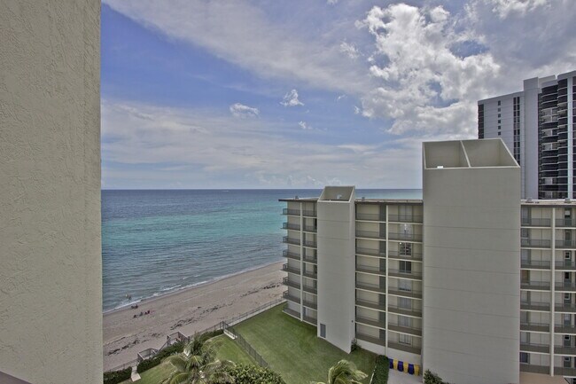 Building Photo - 5420 N Ocean Ave