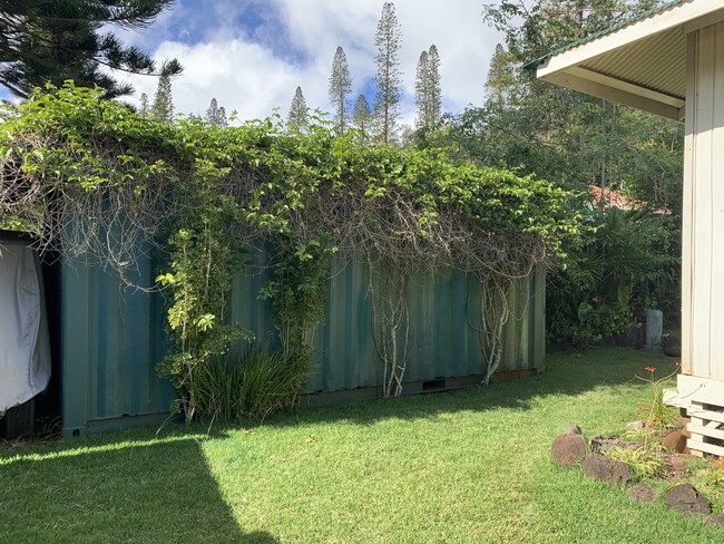 Building Photo - 546 Nani St