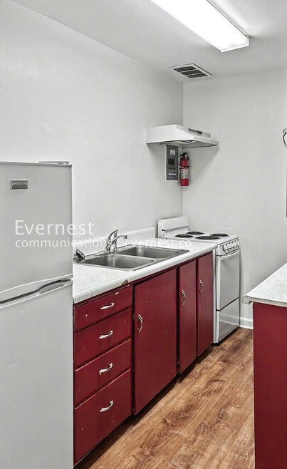 Building Photo - 135 Mathews St