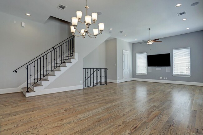 Building Photo - 1509 Nagle St