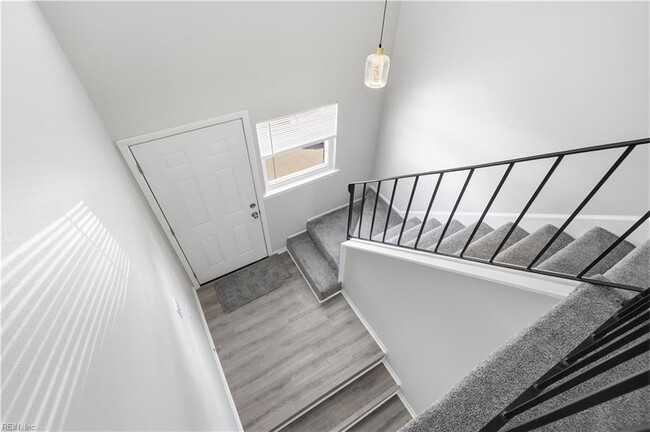 Building Photo - 1261 Clydesdale Ln