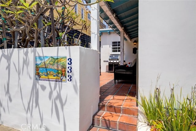 Building Photo - 333 3rd St