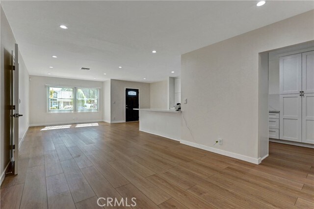 Building Photo - 6851 Forbes Ave