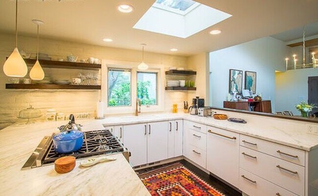 Building Photo - 4 Bed 3.5 Bath Carolyn Heights Home W/Stunning Finishes & Ideal Outdoor Space!  Option for Early ...