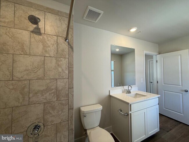 Building Photo - 1670 Lake Placid Dr