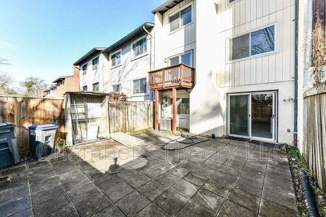 Building Photo - 8088 Edinburgh Dr