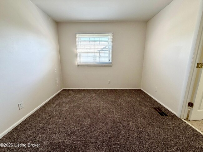 Building Photo - 6216 Hillcrest Ct