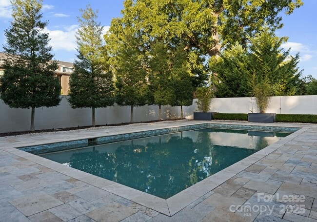 Building Photo - 3125 Pinehurst Pl