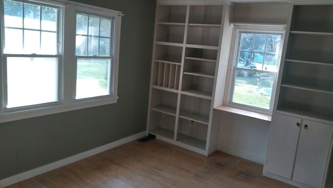 Building Photo - 7 Willard Ct