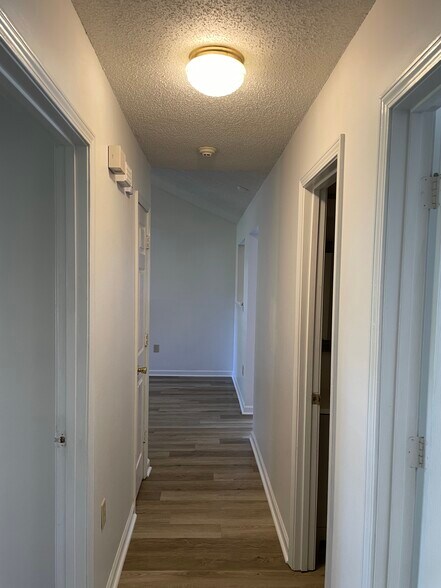 Building Photo - 1805 Colt Dr