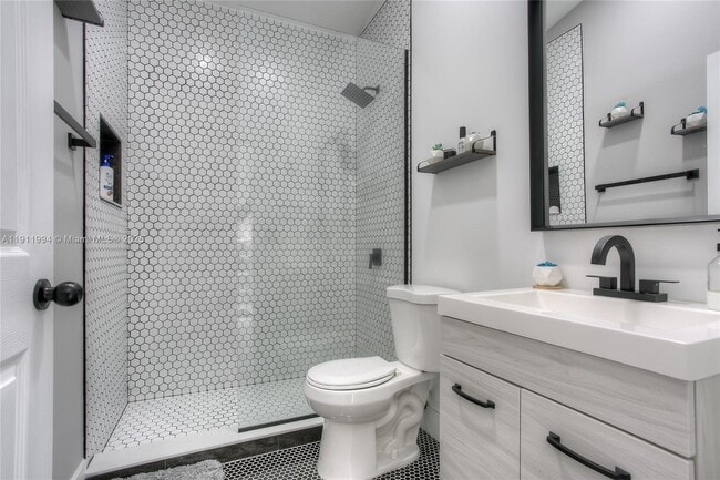 Building Photo - 11611 SW 10th Ct