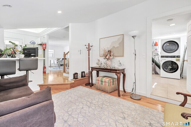 Building Photo - 70 Cranbury Rd