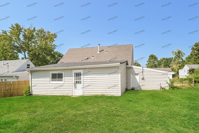 Building Photo - 424 Chamberlin Dr