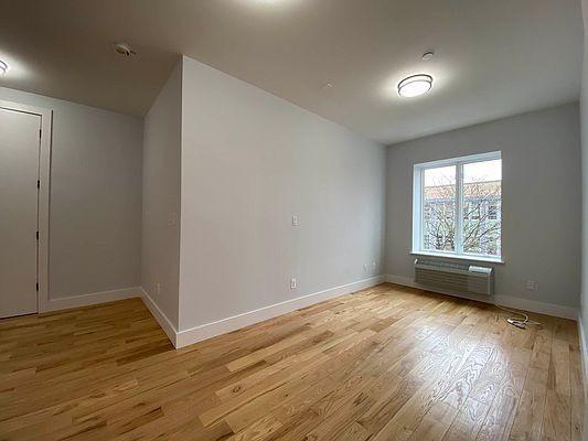 Building Photo - 2 bedroom in BRONX NY 10460