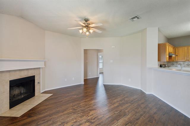 Building Photo - 9916 Nixon Dr