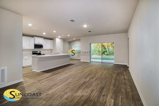 Building Photo - 5077 SW 155th Loop