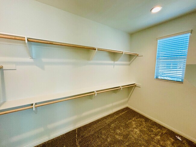 Building Photo - 27366 Hyland Ct