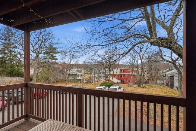 Building Photo - 15 Adelaide St