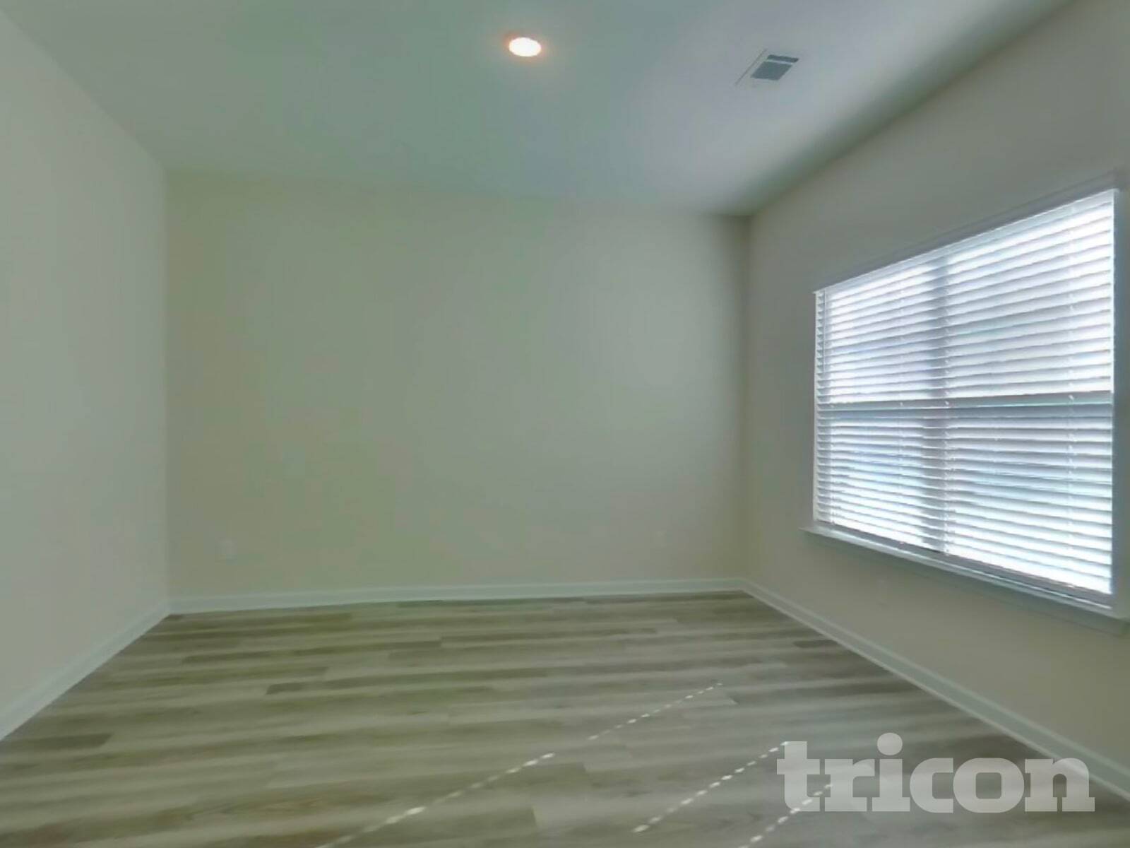 Building Photo - 617 Mountain Oaks Pkwy